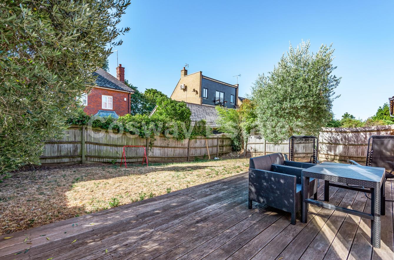 Kingsbridge Drive, London
